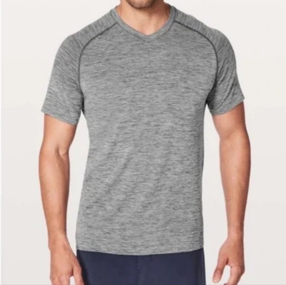 Lululemon Gray Metal Vent Tech Short Sleeve Workout Shirt Size Small